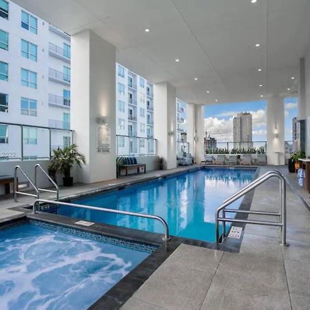 2 Bedrooms Design Condo Downtown Miami Pool And Gym Exterior photo